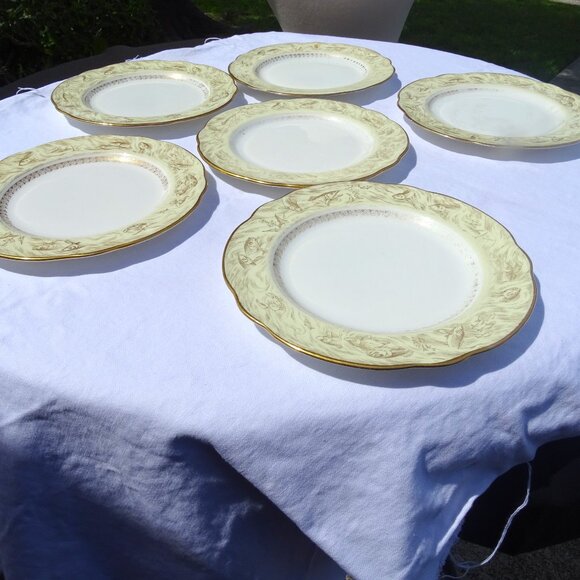 Wedgwood Fish Design Plates Set of 6 - Picture 2 of 7